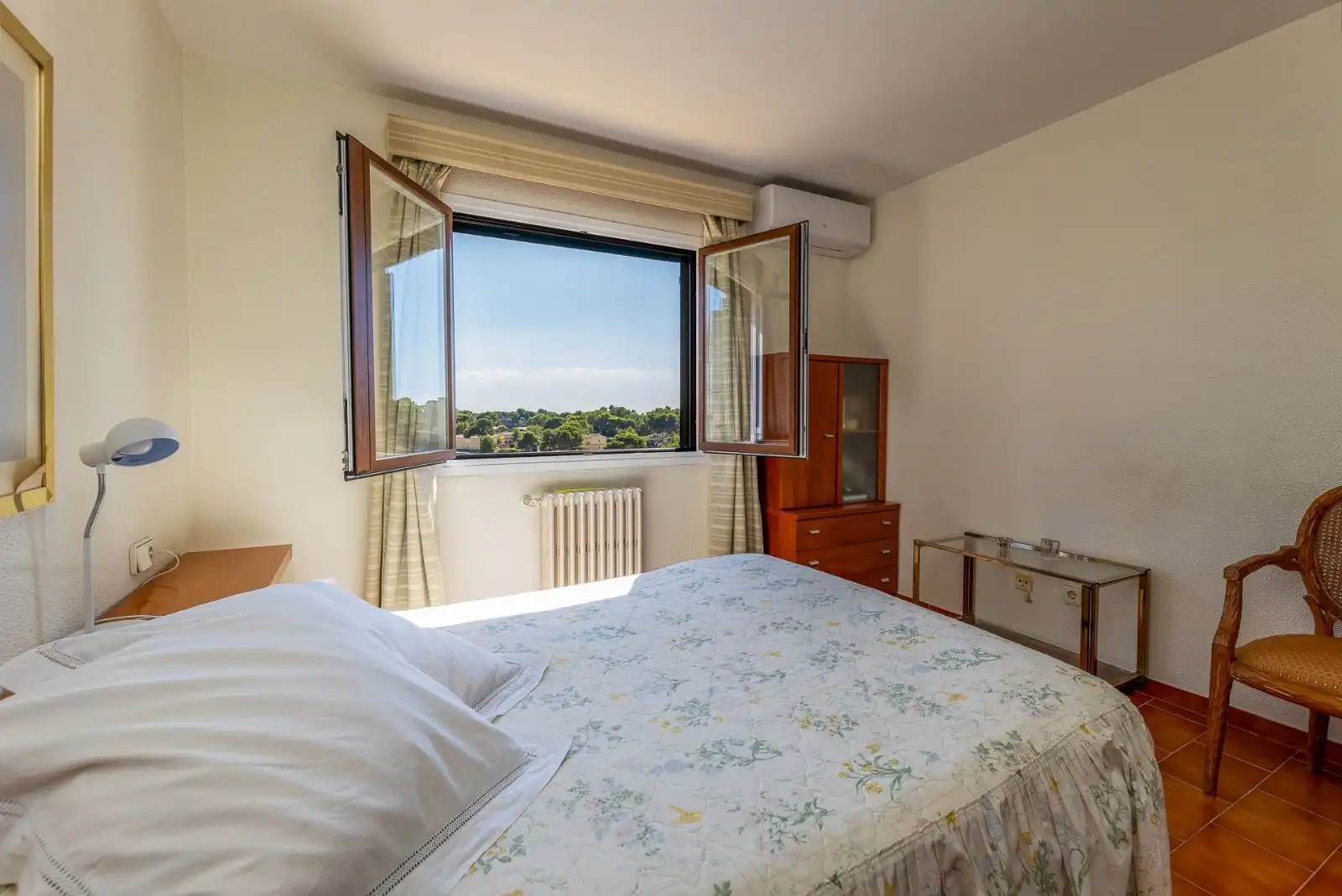 Schlafzimmer von Einfamilien-Reihenhaus zum Verkauf in  Palma de Mallorca mit Klimaanlage, Heizung und Terrasse