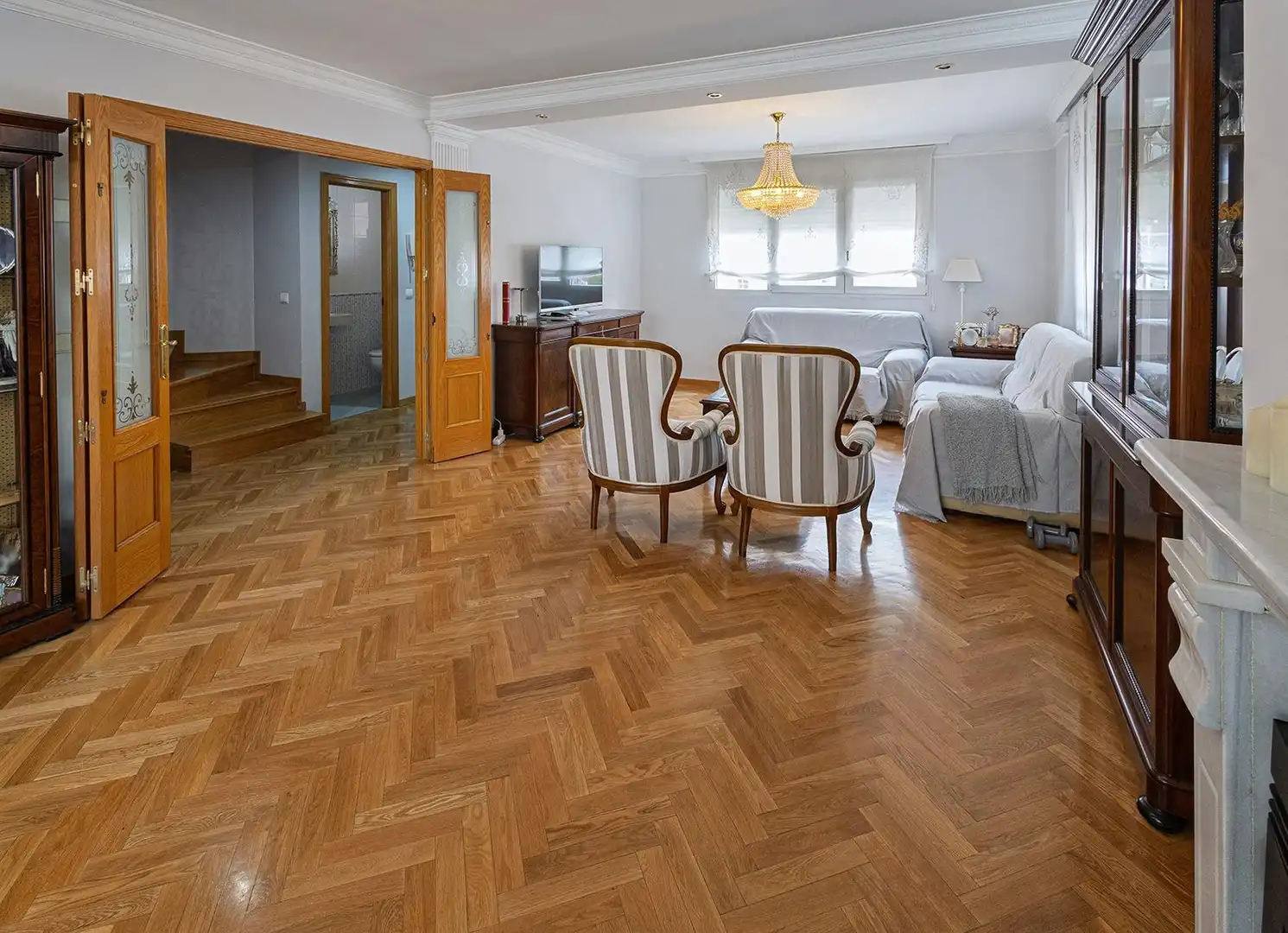 Sala d'estar de Casa o xalet en venda en Valladolid amb Calefacció, Jardí privat i Parquet