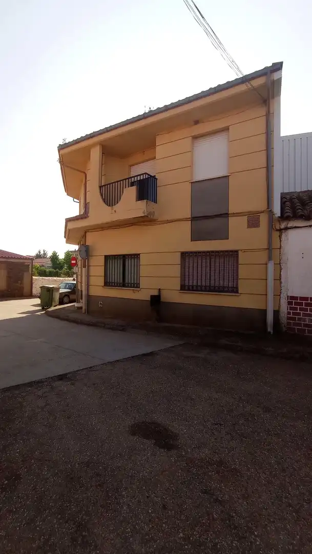Exterior view of Detached homes for sale in Doñinos de Salamanca  with Heating, Terrace and Washing machine