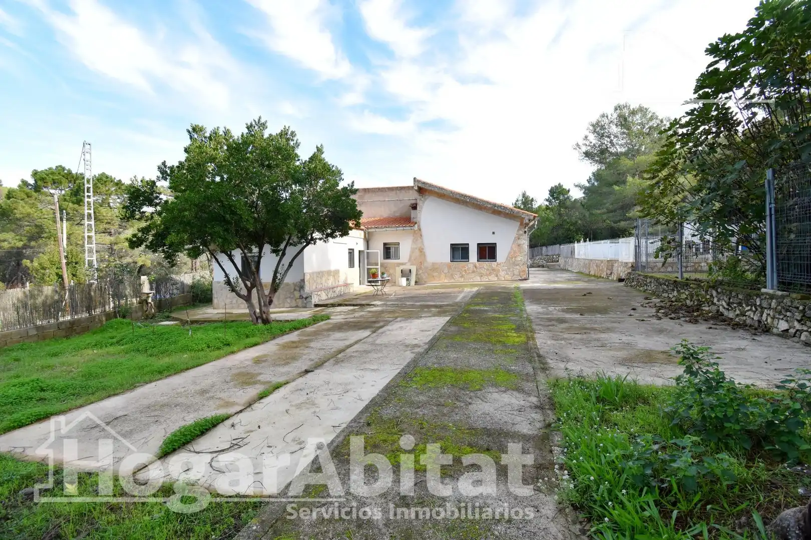 Vista exterior de Casa o chalet en venta en Simat de la Valldigna con Aire acondicionado, Calefacción y Jardín privado