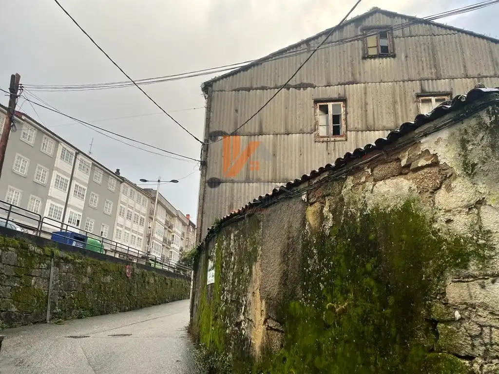 Exterior view of Buildings for sale in Santiago de Compostela 