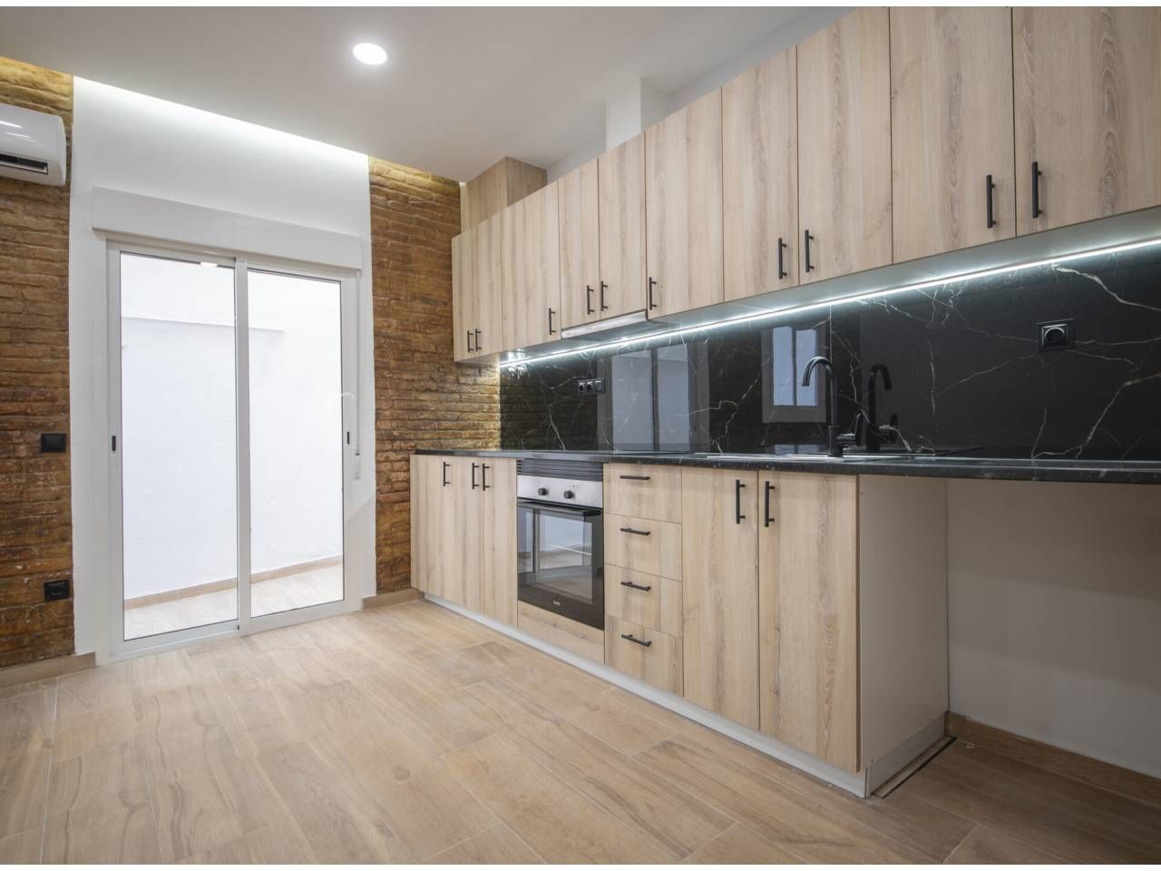 Pis en venda a Travessera de Gracia, 360, El Baix Guinardó