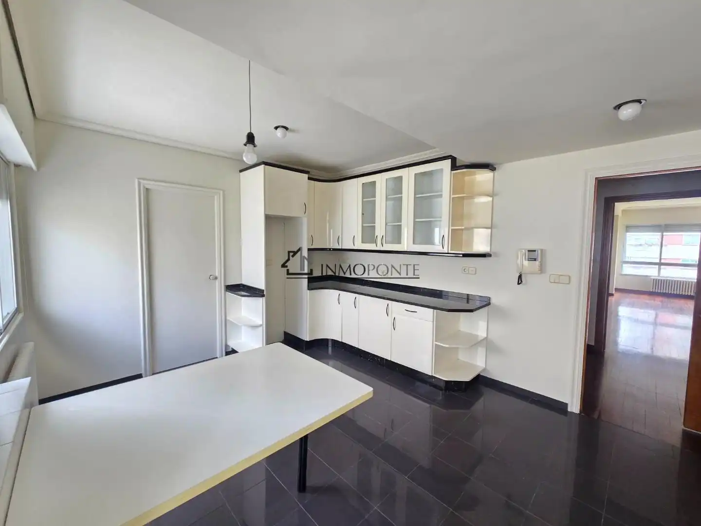 Flat with lift to rent in Zona de Plaza de Barcelos, imagen 12