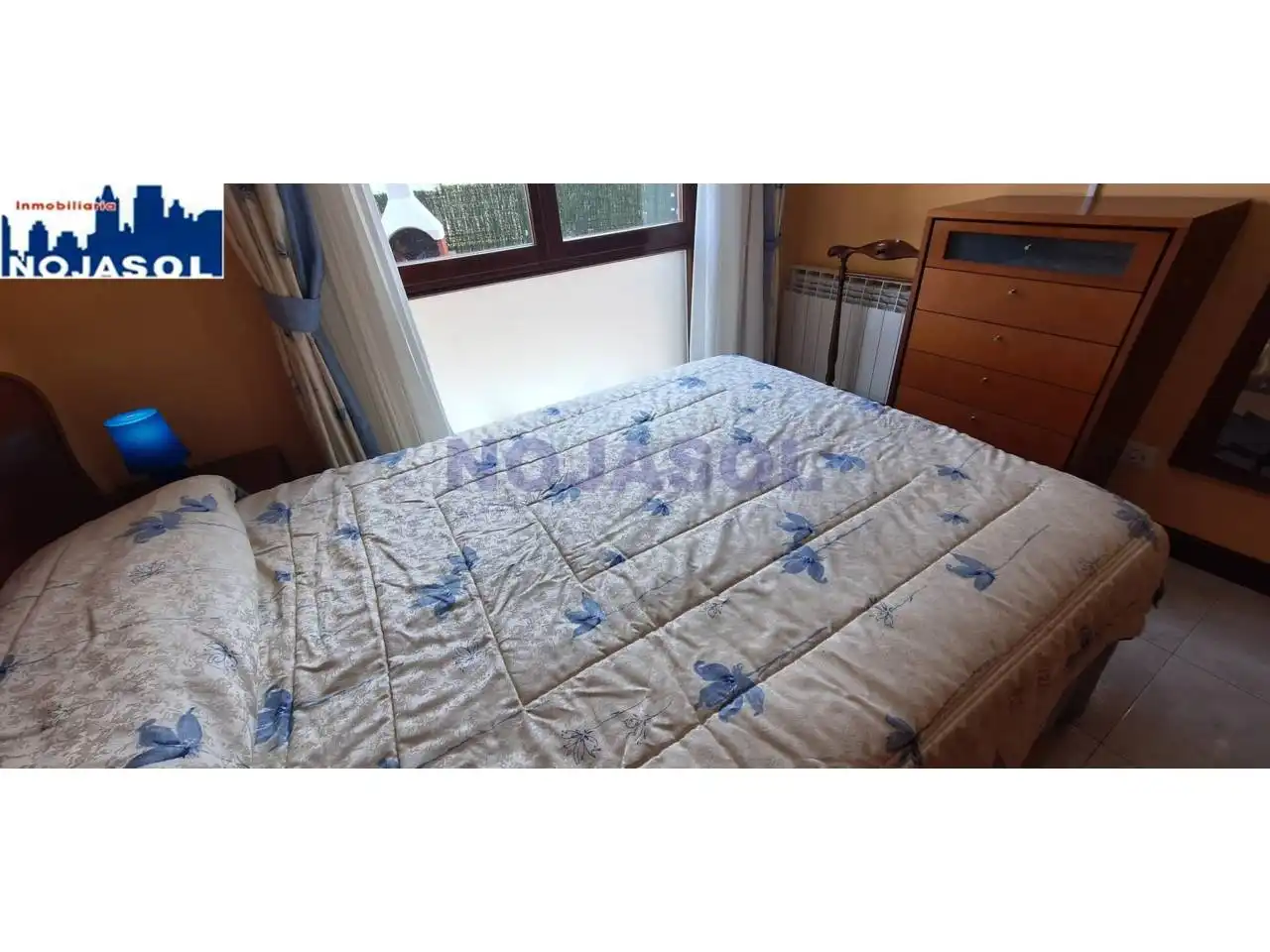 Dormitori de Apartament de lloguer en Noja amb Calefacció, Jardí privat i Terrassa
