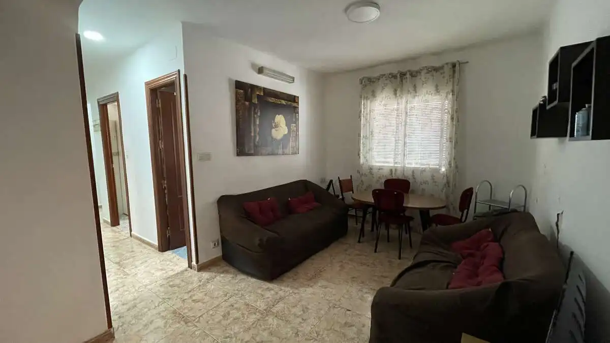 Sala d'estar de Pis en venda en Granada amb Moblat, Microones i Balcó