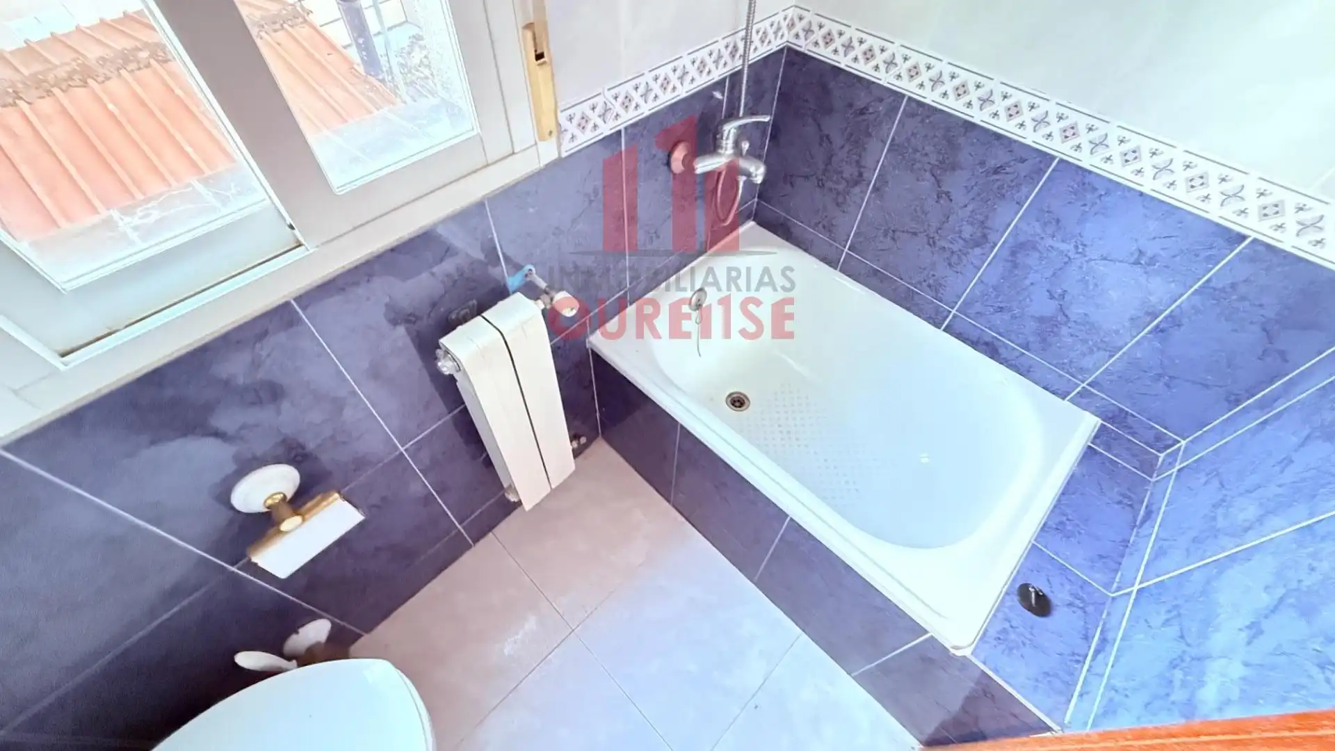 Bathroom of Buildings for sale in Ourense Capital 