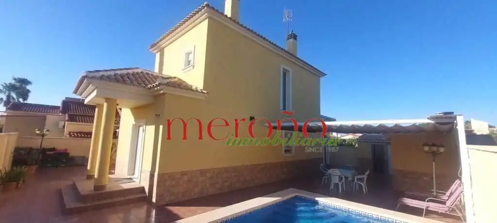 Xalet amb piscina en venda a San Fulgencio