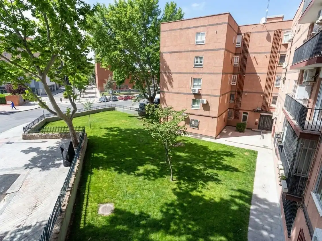 Exterior view of Flat for sale in  Madrid Capital  with Air Conditioner and Terrace