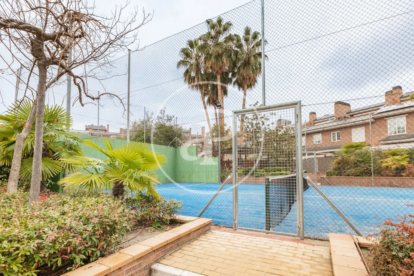 Vista exterior de Casa adosada en venta en San Sebastián de los Reyes con Aire acondicionado, Calefacción y Jardín privado