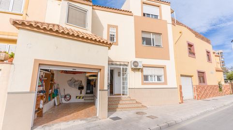 Foto 2 de Casa o chalet en venta en Avenida Maestro Gaspar Vivas, Nueva Almería - Cortijo Grande - Vega de Acá, Almería Capital