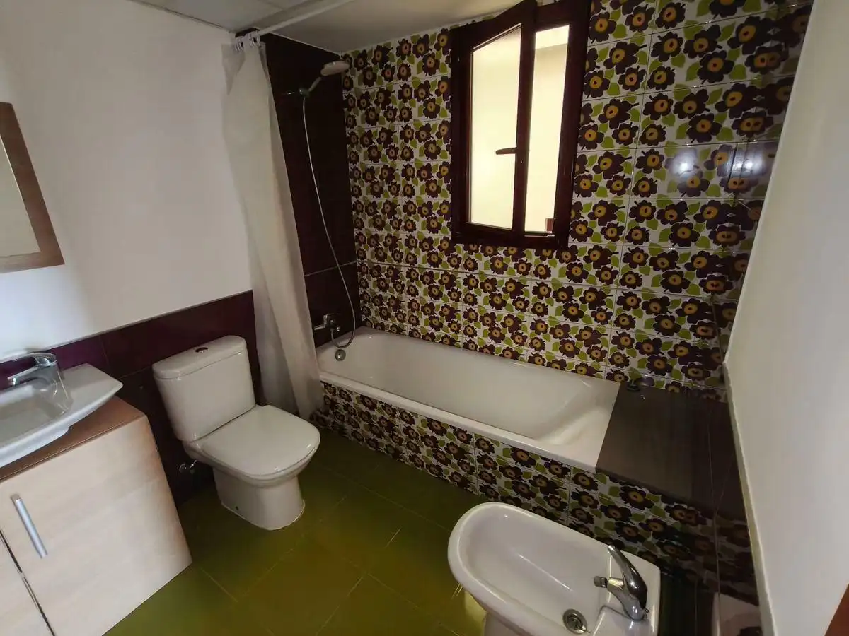 Flat with terrace for sale in Zona Hospital, imagen 18