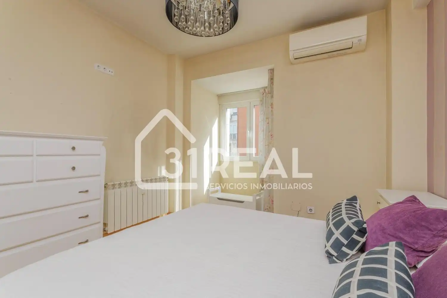 Schlafzimmer von Wohnung zum Verkauf in Madrid mit Klimaanlage, Heizung und Terrasse