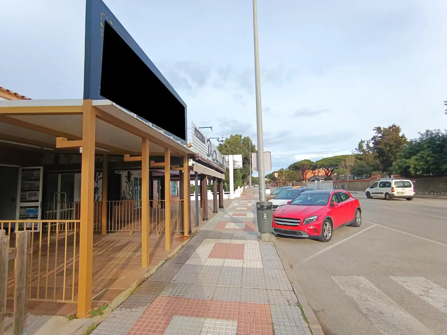 Exterior view of Commercial properties for sale in Chiclana de la Frontera  with Air Conditioner