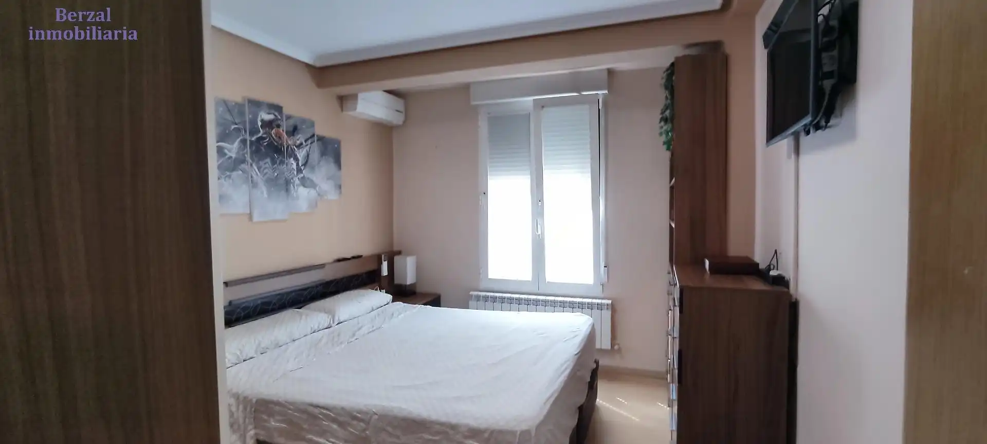 Schlafzimmer von Wohnung zum Verkauf in  Logroño mit Klimaanlage, Heizung und Terrasse