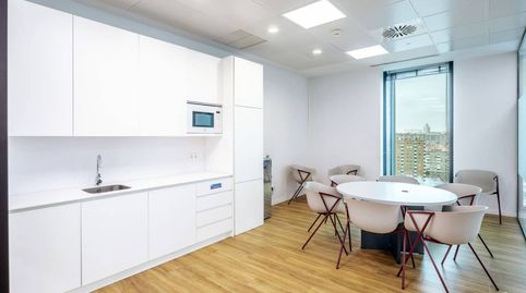 Foto 3 de Oficina de alquiler en Salvador de Madariaga, San Pascual, Madrid Capital