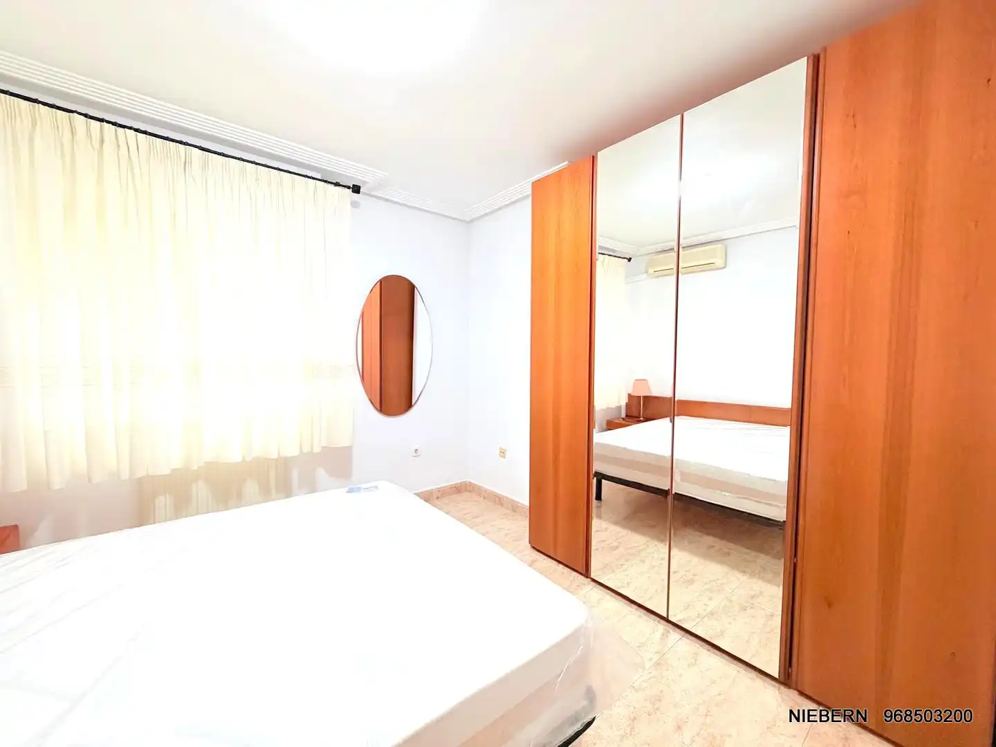 Flat with terrace to rent in Avenida de Venecia, imagen 58