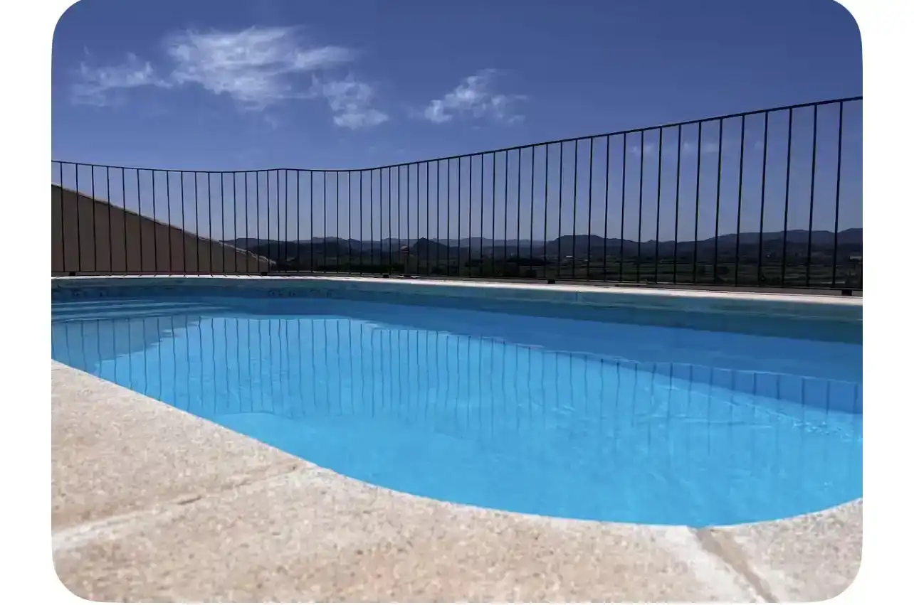 Schwimmbecken von Wohnungen zum Verkauf in Chilches / Xilxes mit Klimaanlage und Schwimmbad