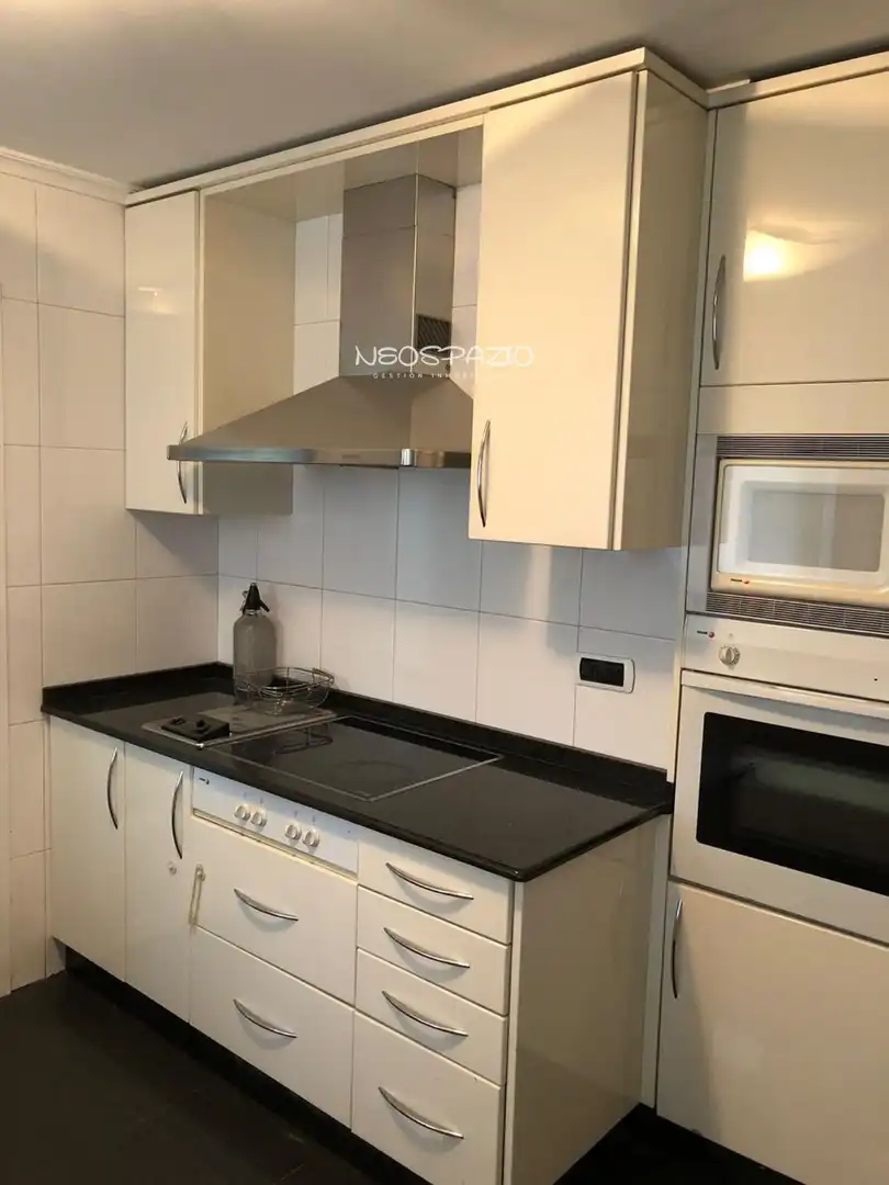 Cuina de Dúplex en venda en Lugo amb Calefacció, Terrassa i Traster