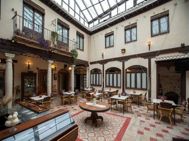 Hotel con piscina in vendita a Almagro