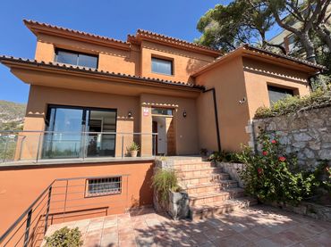 Villa mit Balkon zur Miete in Passeig de Bellavista 90