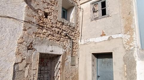 Casa para reformar en El Poyo del Cid con gran potencial y múltiples posibilidades.