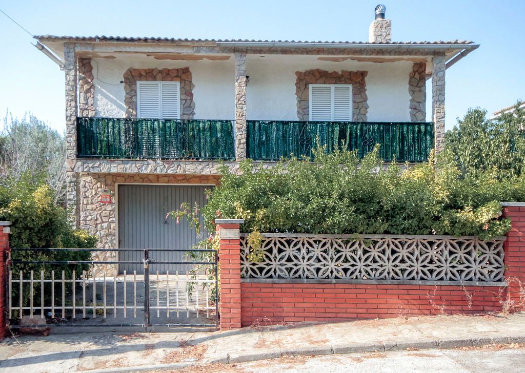 Vista exterior de Casa o xalet en venda en Pineda de Mar