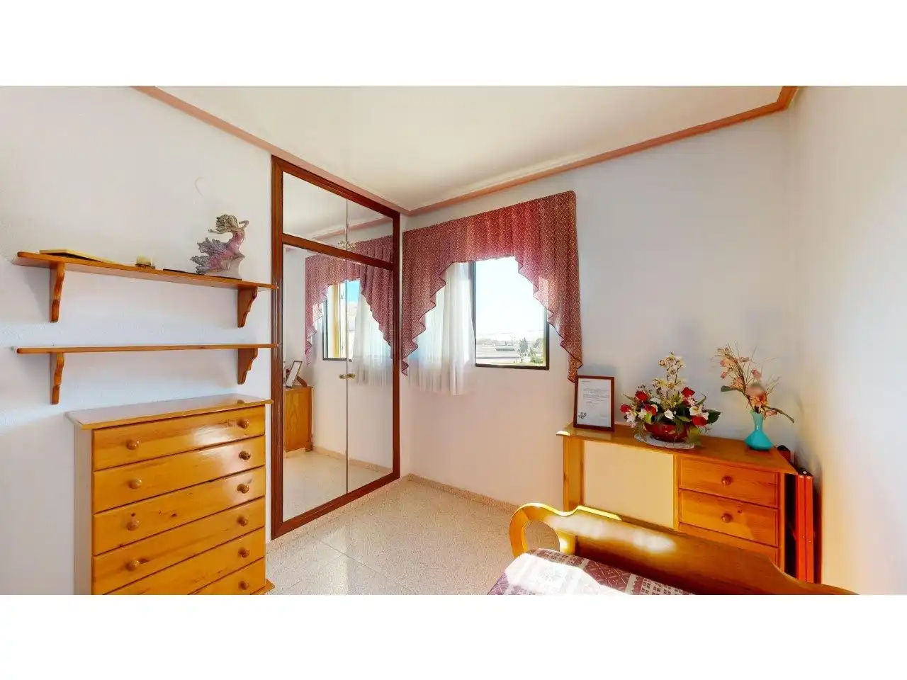 Habitación de Casa adosada en venta en Torrent con Aire acondicionado, Calefacción y Jardín privado
