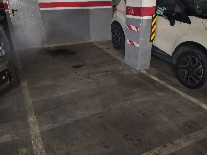 Einzelparkplatz zum Verkauf in Plaça De La Bòbila 3, imagen 2