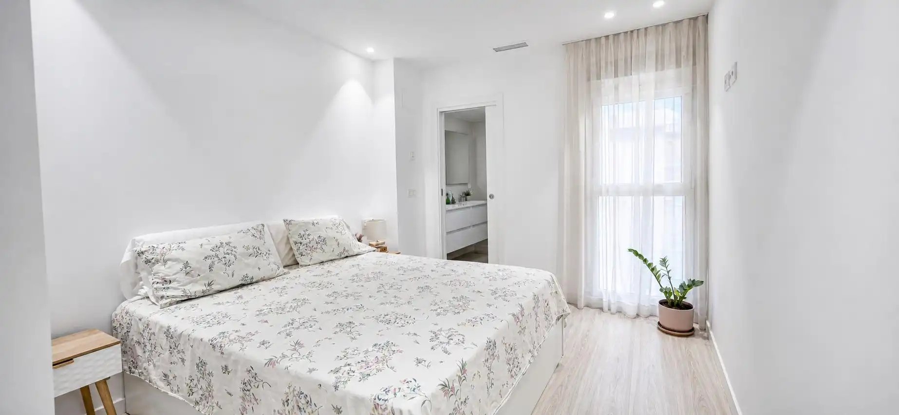 Bedroom of Flat for rent in Alicante / Alacant  with Air Conditioner, Heating and Storage room