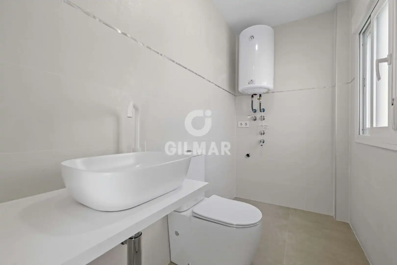 Bathroom of Flat for sale in Sevilla
