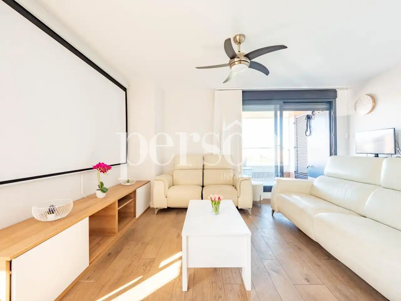 Wohnzimmer von Wohnung zum Verkauf in Valencia mit Klimaanlage, Terrasse und Schwimmbad