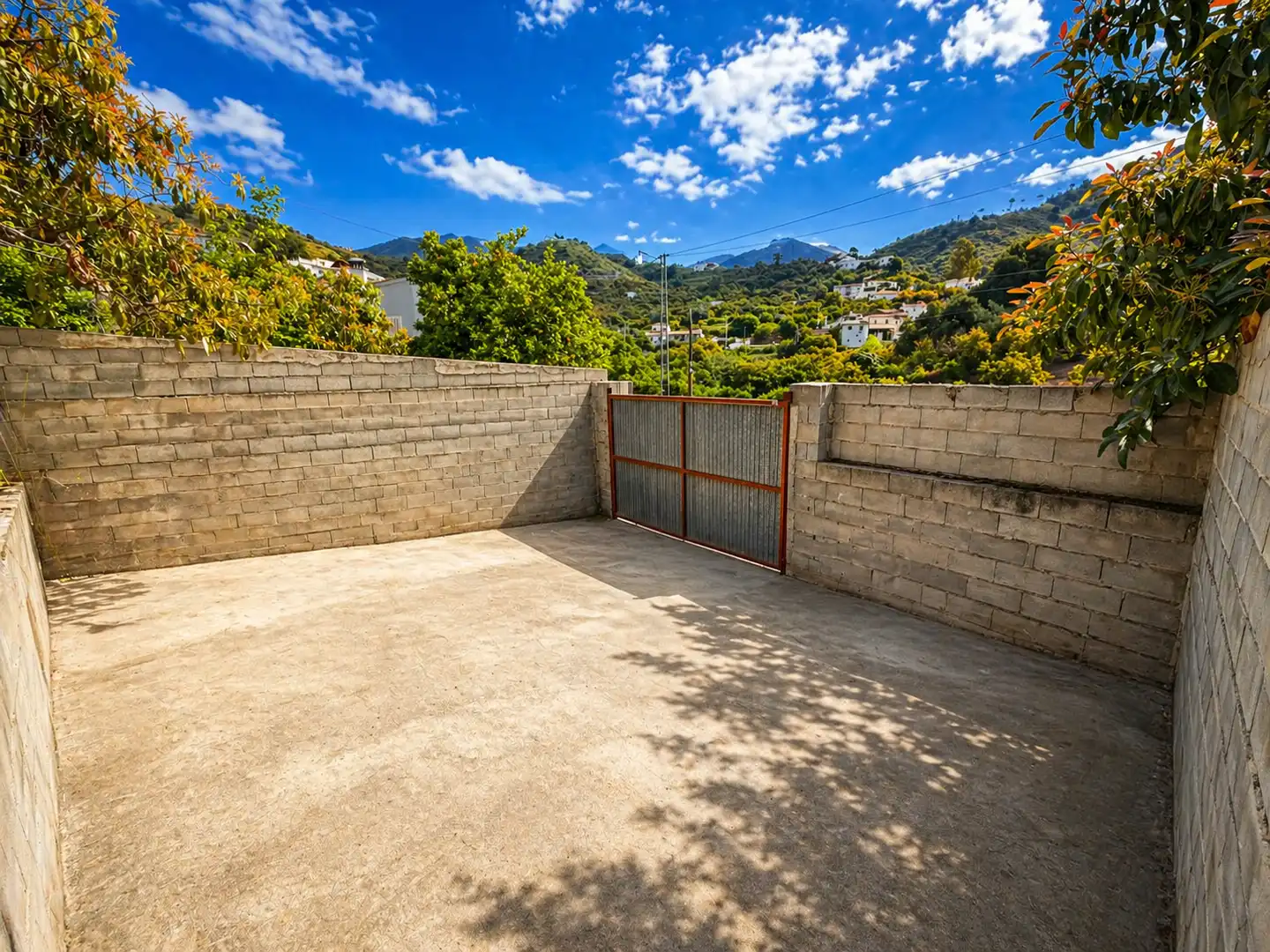 Vista exterior de Casa o xalet en venda en Canillas de Aceituno amb Terrassa, Traster i Piscina