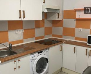 Kitchen of Flat to rent in  Madrid Capital  with Air Conditioner and Balcony