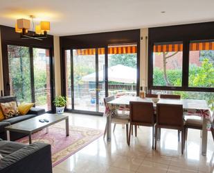 Sala d'estar de Casa o xalet en venda en Igualada amb Aire condicionat, Calefacció i Jardí privat