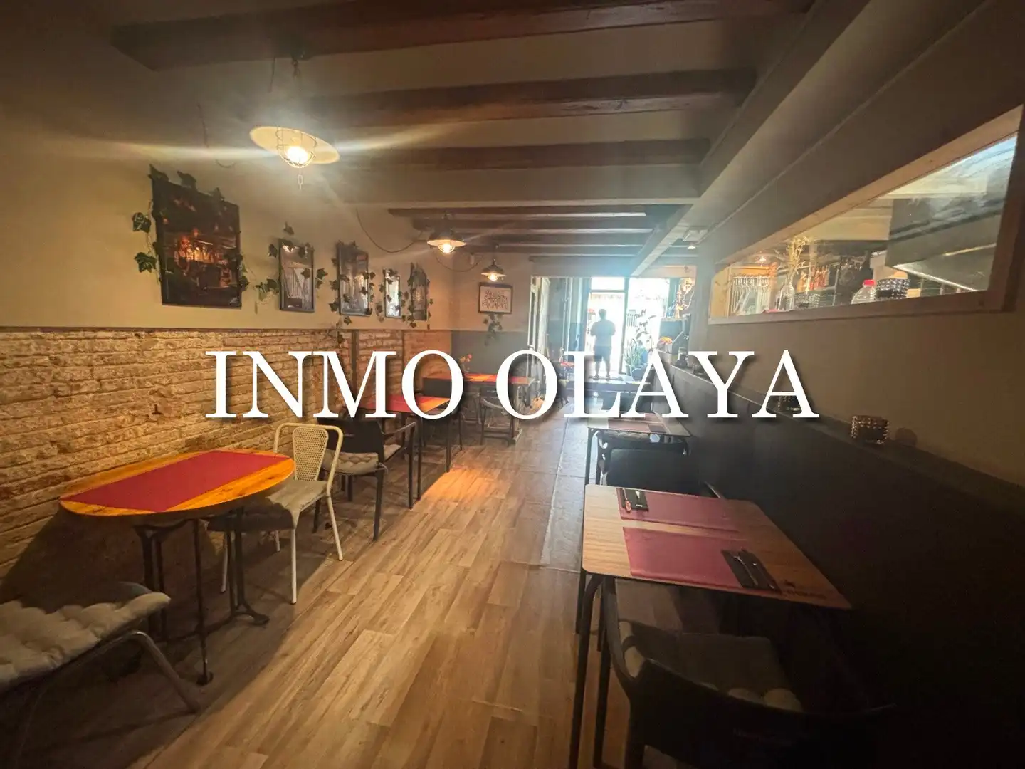 Business premises for transfer in Sants - Montjuïc