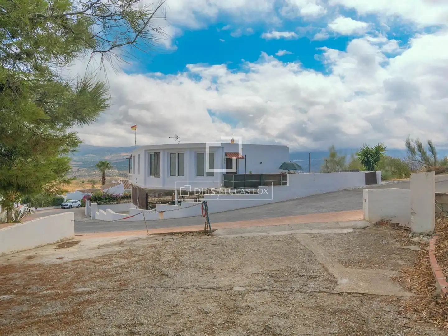 Vista exterior de Finca rústica en venda en Viñuela amb Jardí privat i Piscina