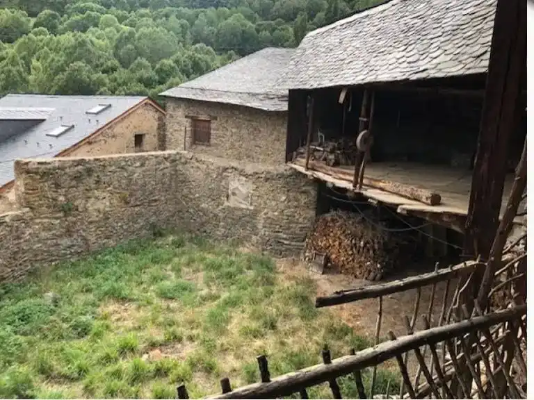 Vista exterior de Finca rústica en venda en La Guingueta d'Àneu