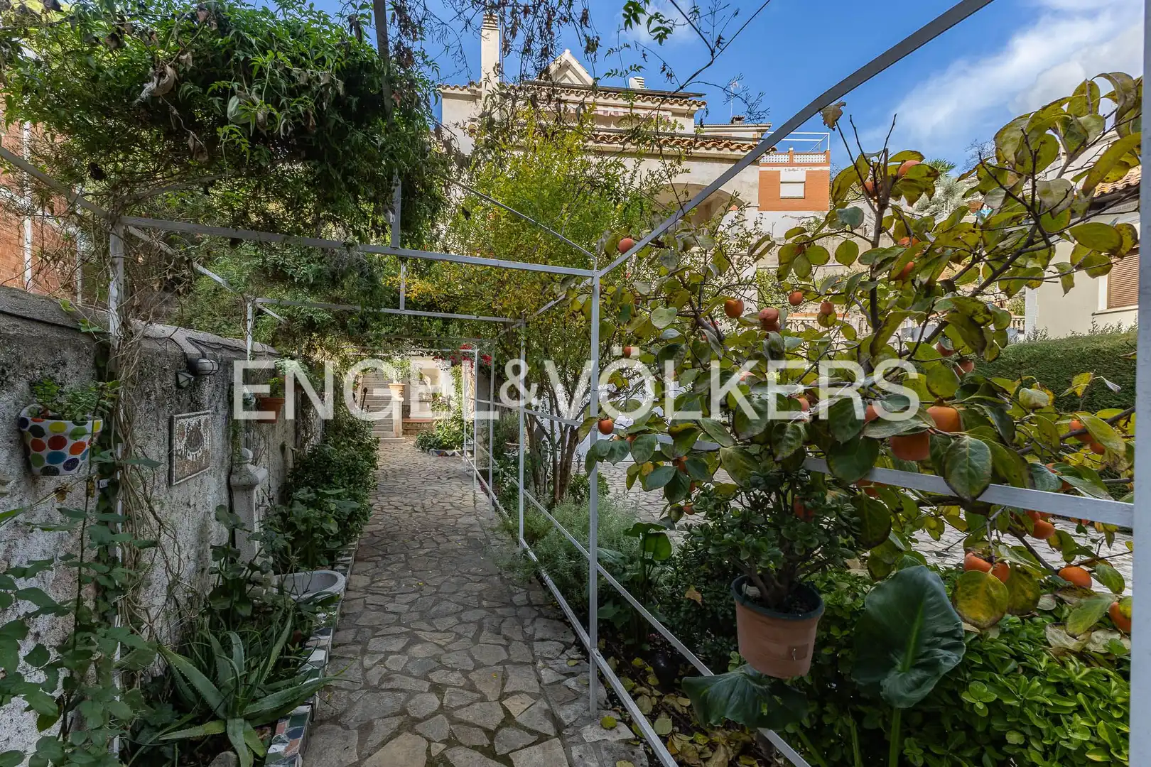 Terrace of Houses for sale in Vallirana, Barcelona