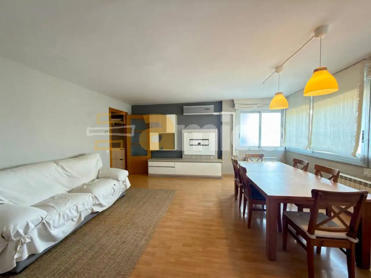 Sala d'estar de Pis en venda en Sabadell amb Aire condicionat i Parquet