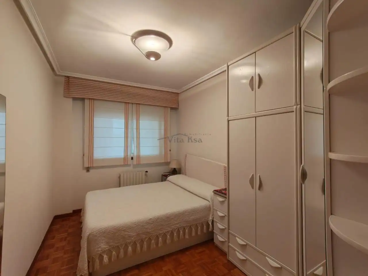 Bedroom of Flat for rent in Ourense Capital   with Heating, Parquet flooring and Furnished