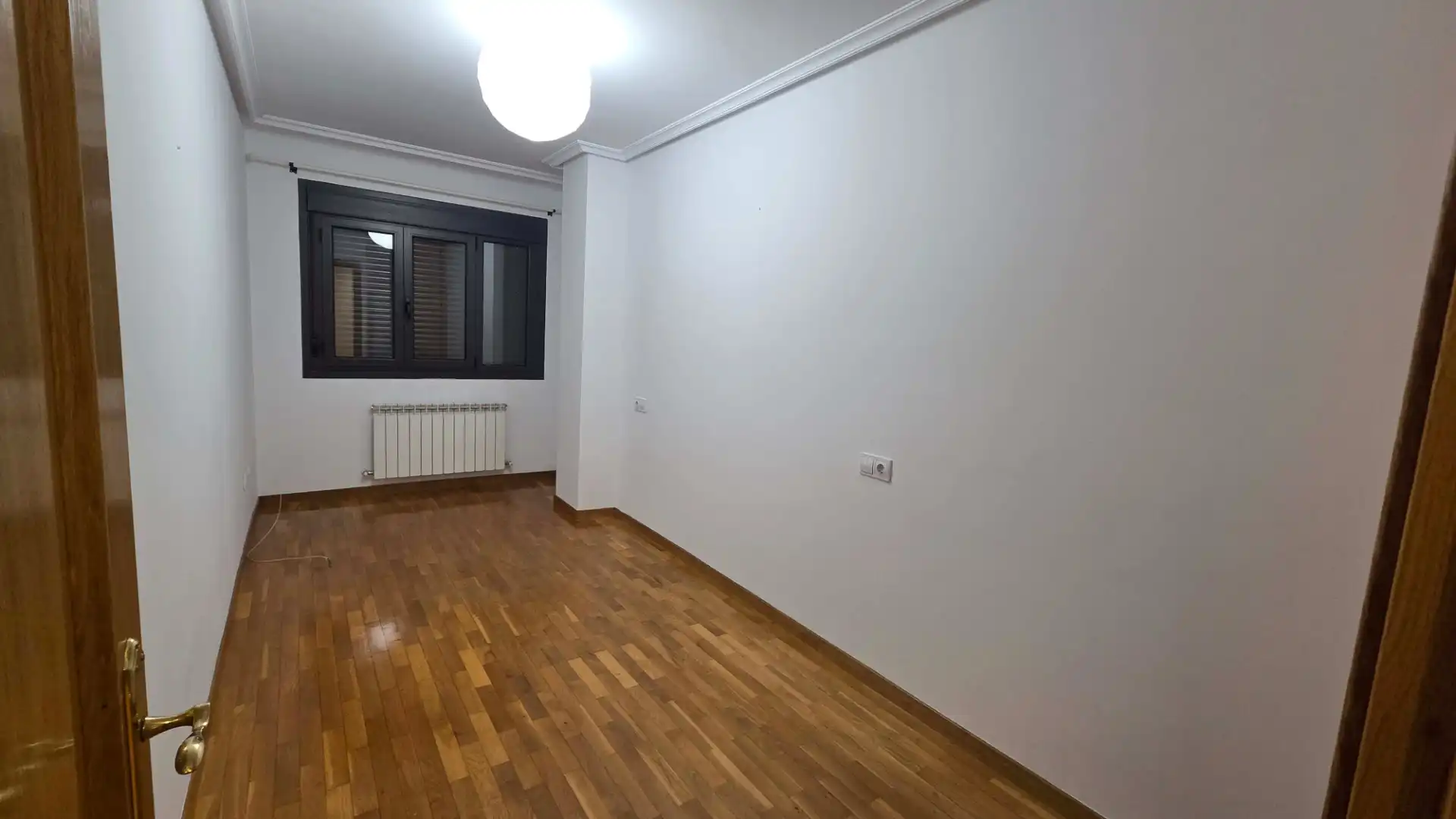 Pis en venda en Laviana amb Calefacció, Parquet i Traster