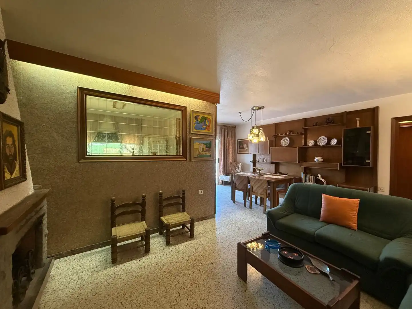 Sala de estar de Piso en venta en Olesa de Montserrat con Calefacción, Terraza y Horno