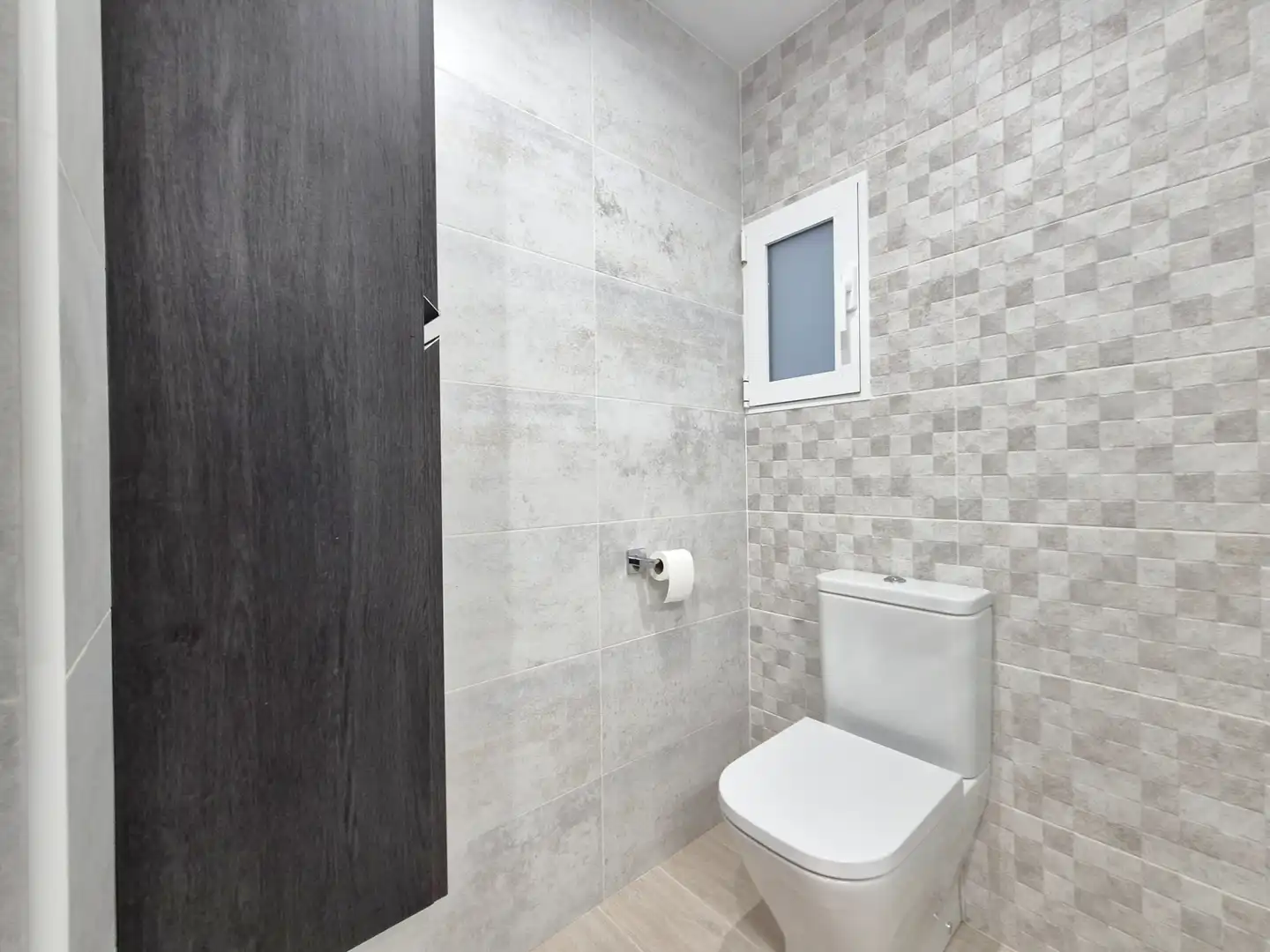 Baño de Piso en venta en Valencia con Aire acondicionado, Parquet y Horno