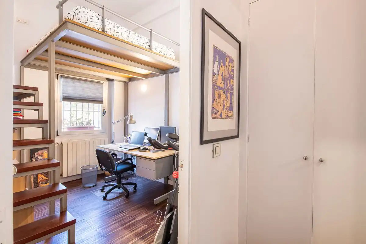 Loft zum Verkauf in Madrid mit Heizung, Privatgarten und Möbliert