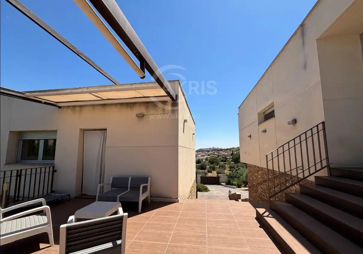 Casa amb piscina en venda a Calle Monasterio Santa María la Real, imagen 18