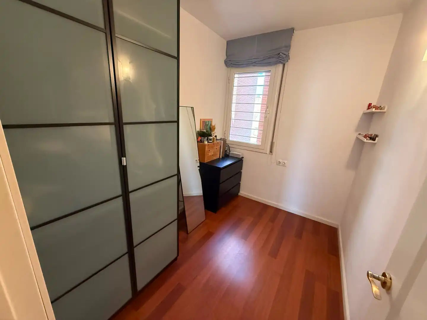 Habitación de Piso en venta en Cornellà de Llobregat con Aire acondicionado, Calefacción y Parquet