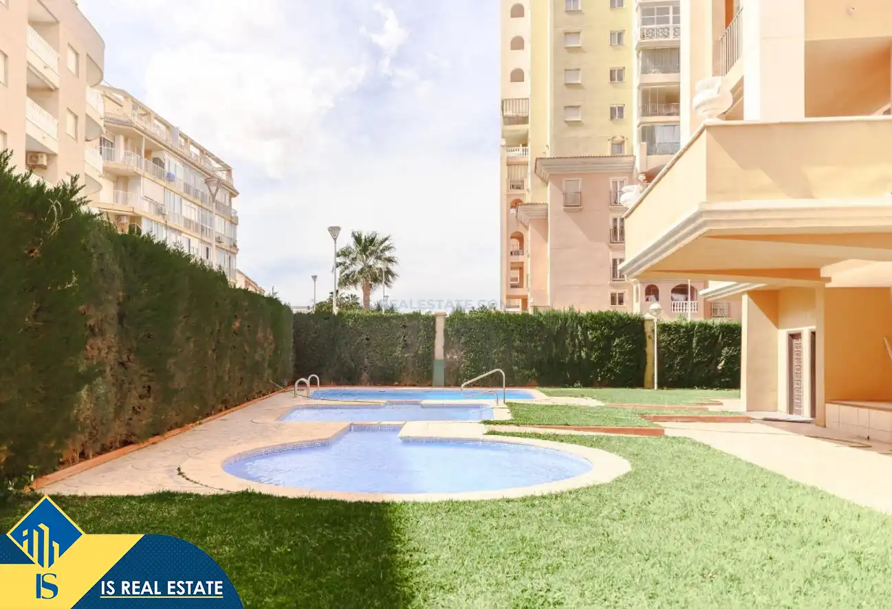 Apartament amb terrassa en venda a Playa de los Locos