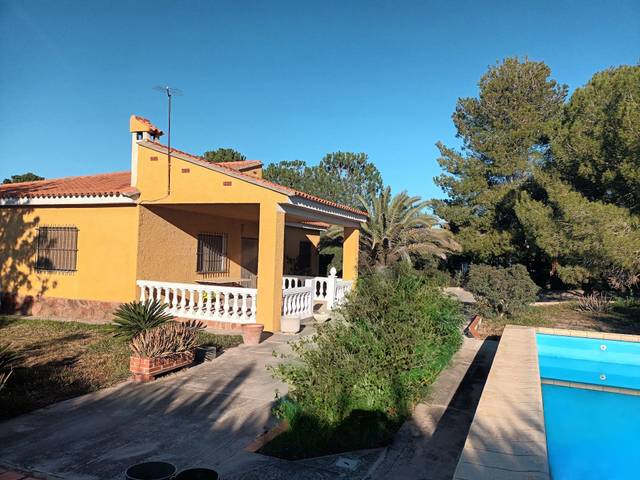 Casa-chalet en Venta en Los Felipes - Corral de Carmelo
