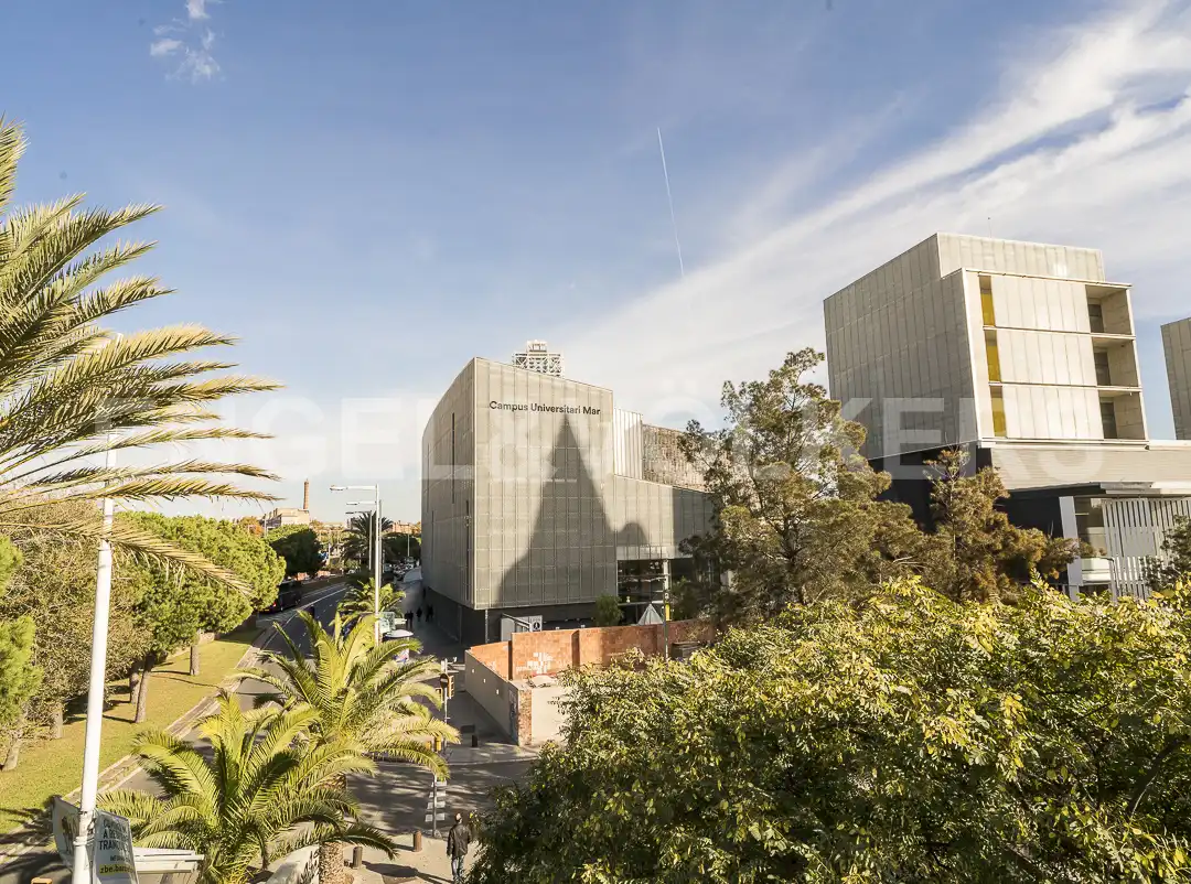 Außenansicht von Geschaftsraum zur Miete in Barcelona mit Terrasse