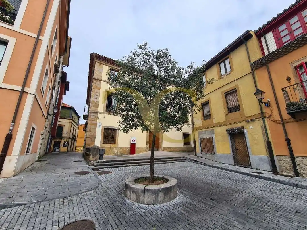 Vista exterior de Edificio en venta en Gijón 